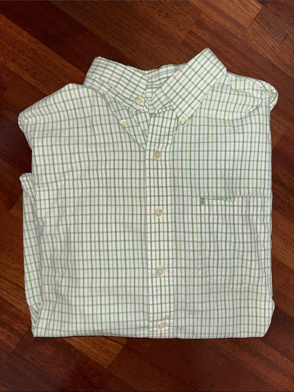 Izod Men’s Light Green Plaid Button-Down Shirt